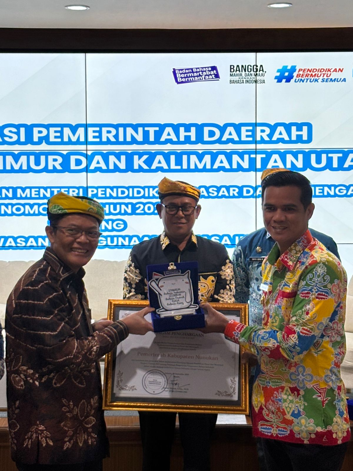 1758253929_bupati PKS smd.jpeg